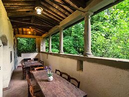 Holiday Home in Pistoia With Pool