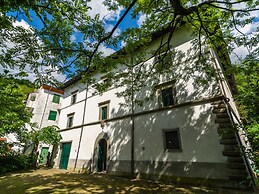 Holiday Home in Pistoia With Pool