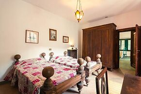 Holiday Home in Pistoia With Pool