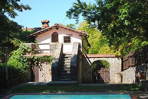 Holiday Home in Pistoia With Pool