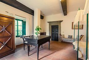 Holiday Home in Pistoia With Pool