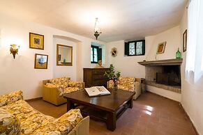 Holiday Home in Pistoia With Pool