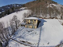 Sunlit Apartment near Ski Area in Walchen