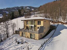 Sunlit Apartment near Ski Area in Walchen