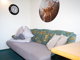 Cozy Apartment in Mühlbach with Garden near Ski Slopes