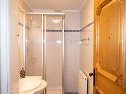 Cozy Apartment in Mühlbach with Garden near Ski Slopes