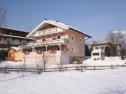 Apartment With Terrace in Aschau im Zillertal