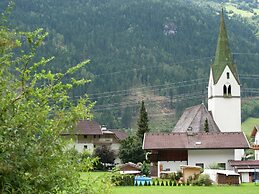 Apartment With Terrace in Aschau im Zillertal