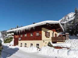 Spacious Holiday Home near Ski Area in Leogang