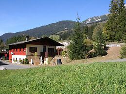Spacious Holiday Home near Ski Area in Leogang