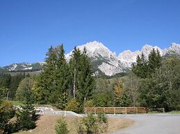 Spacious Holiday Home near Ski Area in Leogang