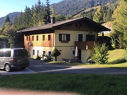 Spacious Holiday Home near Ski Area in Leogang