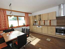 Spacious Apartment in Stumm