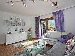 Spacious Apartment in Stumm