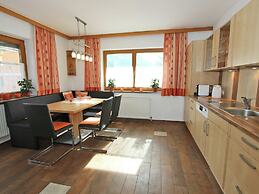 Spacious Apartment in Stumm