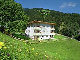 Apartment With a Sauna in Fugen Near the ski Area