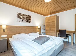 Large Luxury Chalet near Ski Area Zillerarena Königsleiten