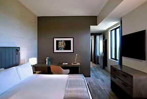 THesis Hotel Miami Coral Gables, Curio Collection by Hilton