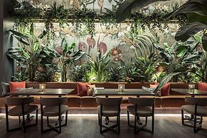 THesis Hotel Miami Coral Gables, Curio Collection by Hilton