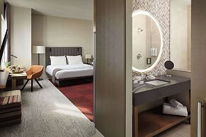 THesis Hotel Miami Coral Gables, Curio Collection by Hilton
