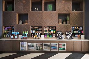 THesis Hotel Miami Coral Gables, Curio Collection by Hilton