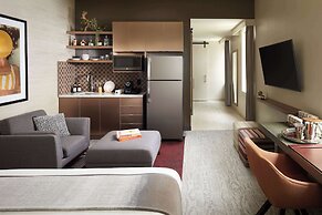 THesis Hotel Miami Coral Gables, Curio Collection by Hilton