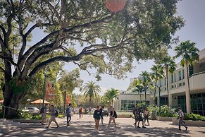 THesis Hotel Miami Coral Gables, Curio Collection by Hilton