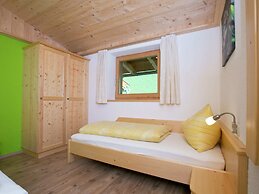 Gorgeous Chalet with Hot Tub in Tyrol