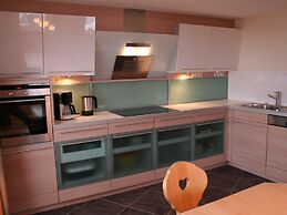 Gorgeous Chalet with Hot Tub in Tyrol