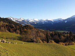 Gorgeous Chalet with Hot Tub in Tyrol