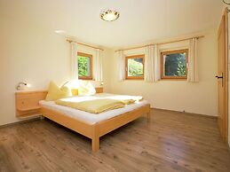 Gorgeous Chalet with Hot Tub in Tyrol