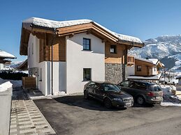 Luxurious Holiday Home in Piesendorf With Sauna