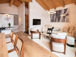 Premium Chalet With Sauna on a Sunny Slope