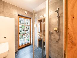 Premium Chalet With Sauna on a Sunny Slope