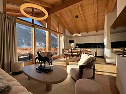 Premium Chalet With Sauna on a Sunny Slope