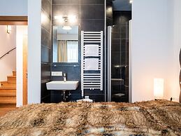 Premium Chalet With Sauna on a Sunny Slope