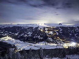 Premium Chalet With Sauna on a Sunny Slope