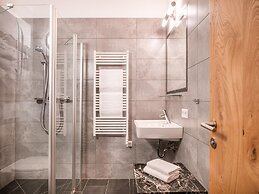 Premium Chalet With Sauna on a Sunny Slope