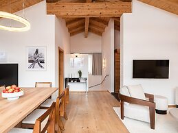 Premium Chalet With Sauna on a Sunny Slope