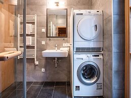 Premium Chalet With Sauna on a Sunny Slope