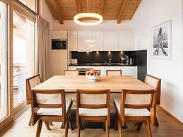 Premium Chalet With Sauna on a Sunny Slope