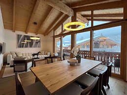 Premium Chalet With Sauna on a Sunny Slope