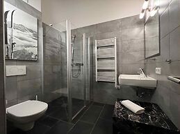 Premium Chalet With Sauna on a Sunny Slope