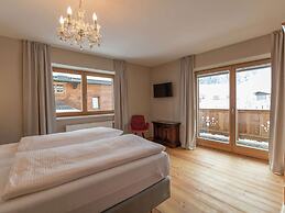 Unique Chalet in the Center of Elmau, Near Ski Lift