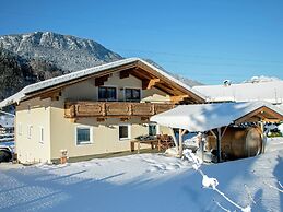 Spacious Chalet near Ski Area in Itter