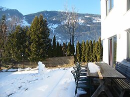 Holiday Home Steinfeld Close to the ski Lift