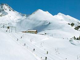 Quaint Apartment in Finkenberg near Ski Lift