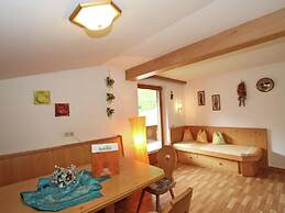 Quaint Apartment in Finkenberg near Ski Lift