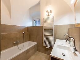 Traditional Holiday Home With Sauna in Niedernsill