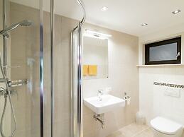 Luxurious Apartment With Terrace